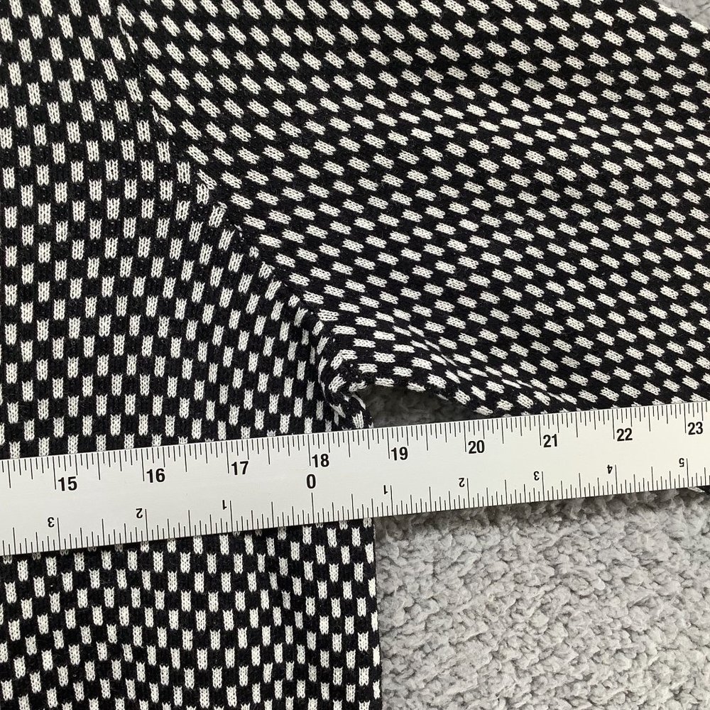 Cable & Gauge Black and White Knit Tunic Sweater - Picture 4 of 9